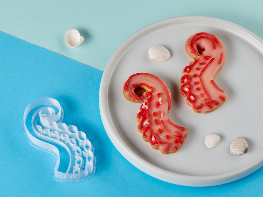 Marine biology Cookie Cutters Biocraftlab - Tentacle Cookie Cutter with iced Cookies