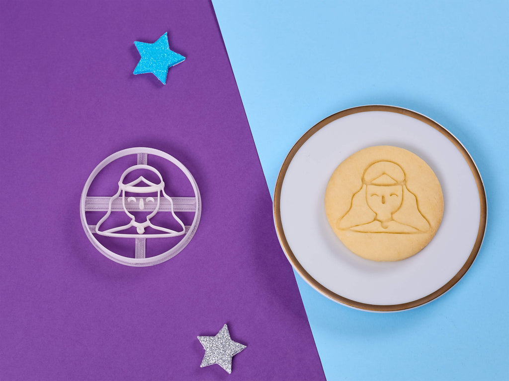 Keksausstecher Jungfrau mit Keks