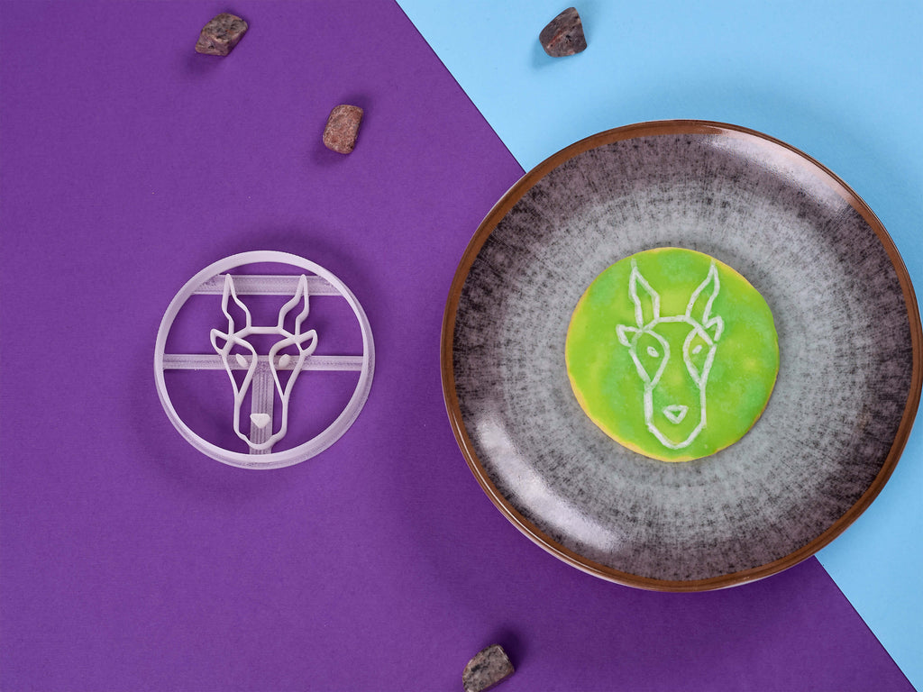 Keksausstecher Steinbock mit Keks dekoriert