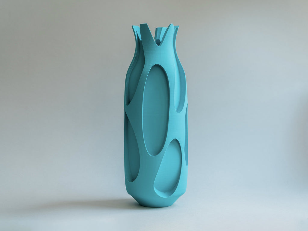 Minimalistische Vase in organischer Form
