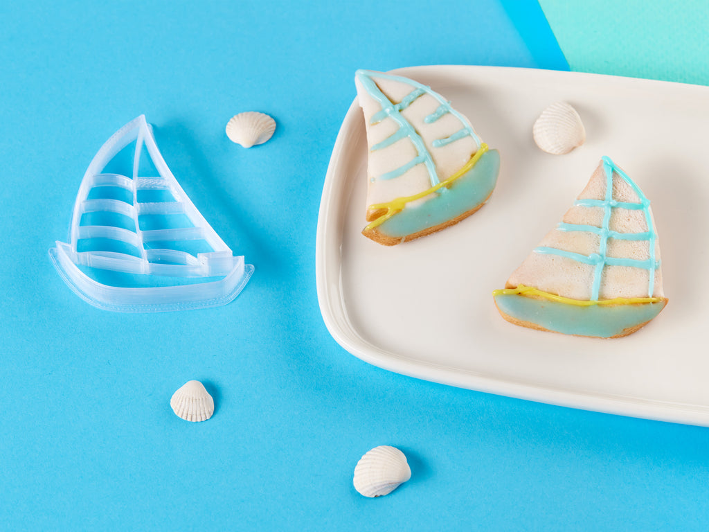 Marine biology Cookie Cutters Biocraftlab - Sailboat Cookie Cutter with iced Cookies